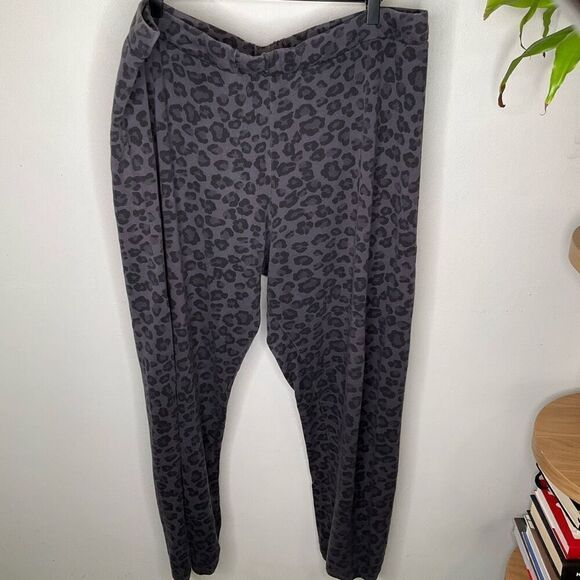 Monrow Sweatpants  - Picture 1 of 5